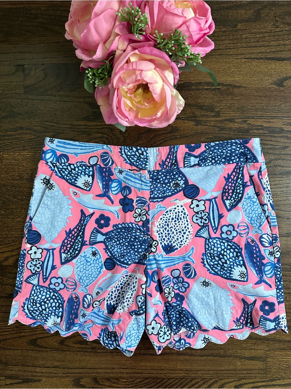 Talbots scalloped sea creatures shorts, size 8
